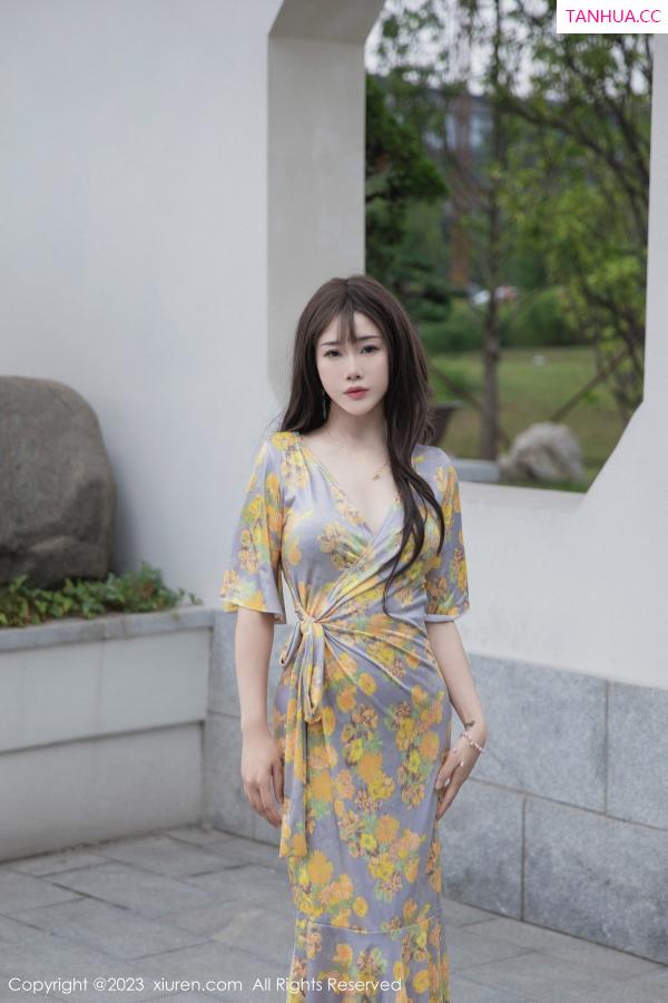   [XiuRen]高清写真图 2023.06.20 No.6949 严利娅Yuliya 长裙美腿第39张图片